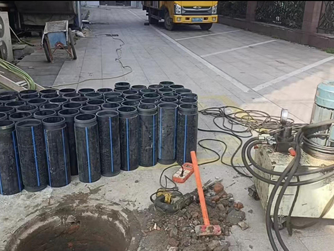 贾汪PE置换管厂家 DN315置换管 非开挖管短管置换